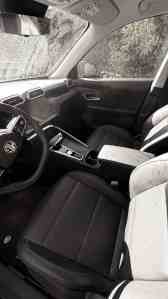 Poste de conduite MG ZS Luxury – véhicule Prestige VTC Provence, tableau de bord moderne et professionnel